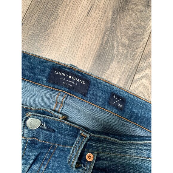 Lucky Brand Men’s 410 Athletic Slim 32 Waist 30 Inseam Blue Denim Jeans - Picture 2 of 7